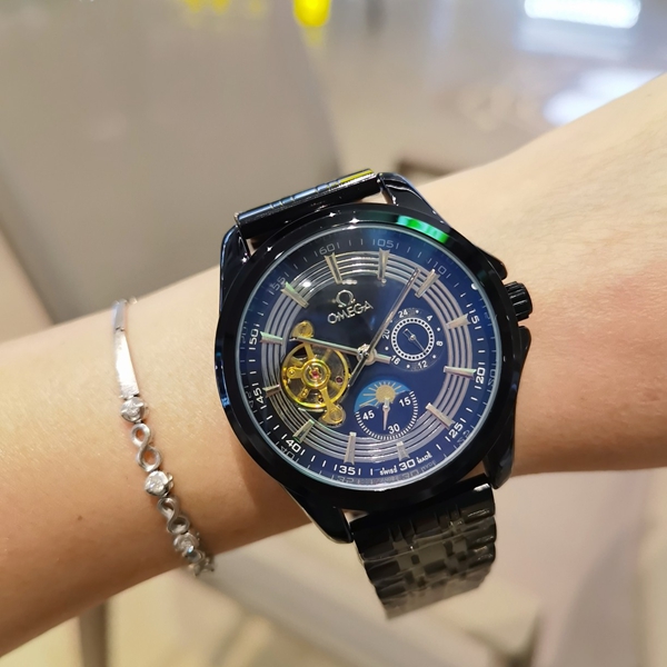 ブランド時計全体デザイン